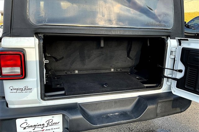 Used 2021 Jeep Wrangler Sport image 31