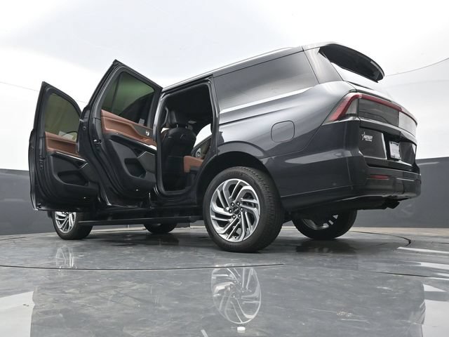 Used 2025 Lincoln Navigator Reserve AWD/4WD image 58