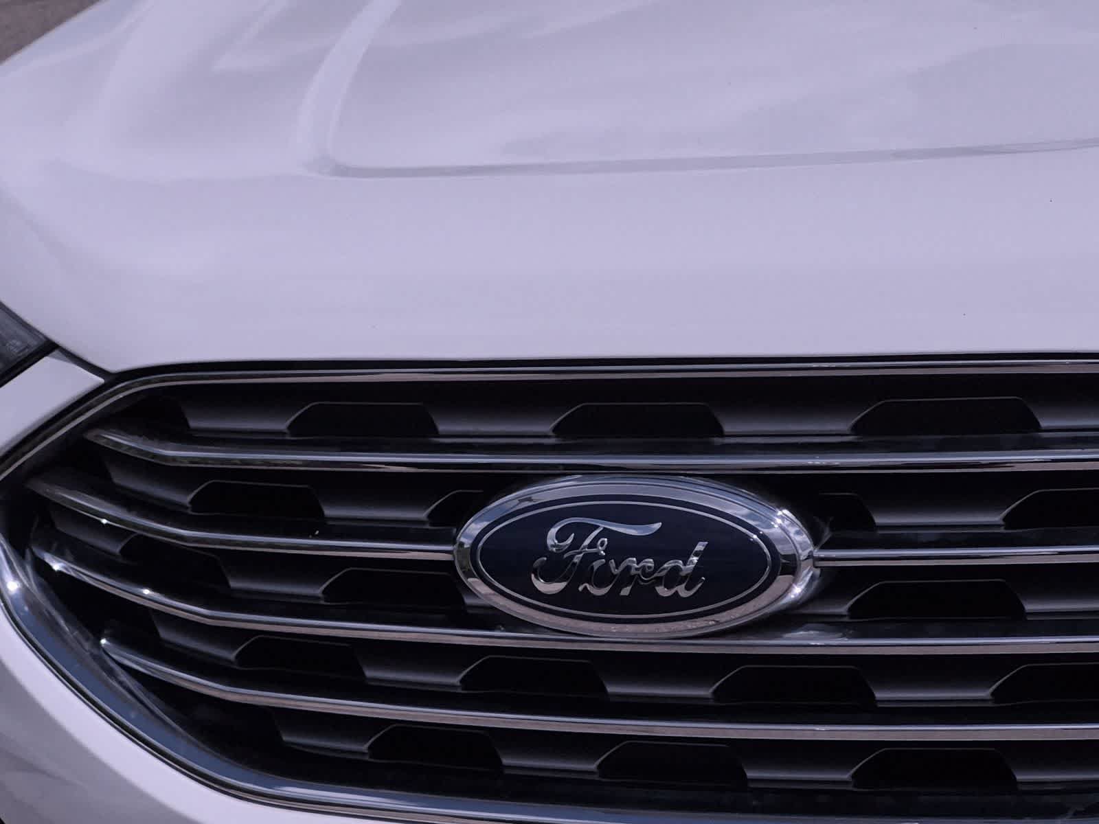 Used 2019 Ford Edge SEL w/ Equipment Group 201A FWD image 12