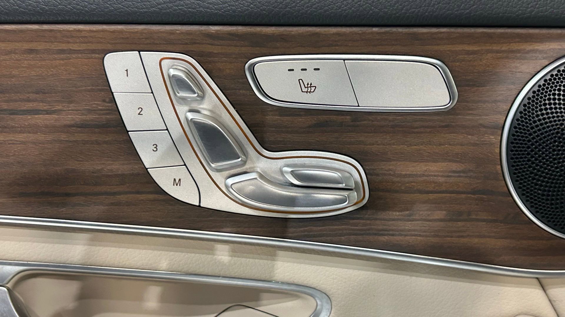 Used 2022 Mercedes-Benz GLC 300 4MATIC image 44