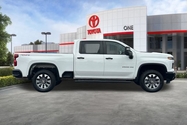 Used 2025 Chevrolet Silverado 2500 Custom w/ Custom Convenience Package AWD/4WD image 3