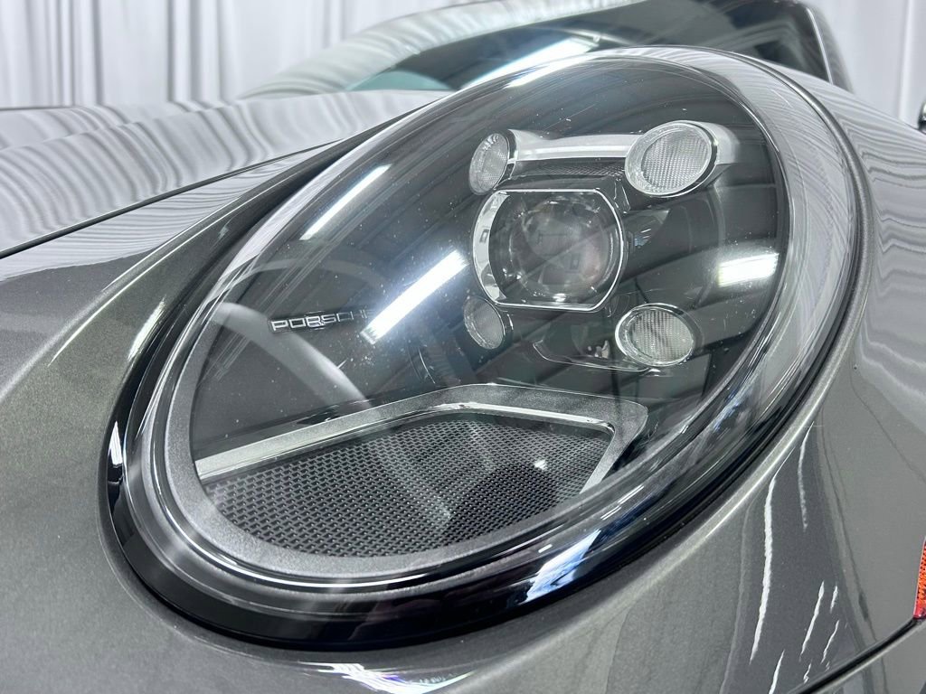 Used 2024 Porsche 911 Carrera RWD image 33