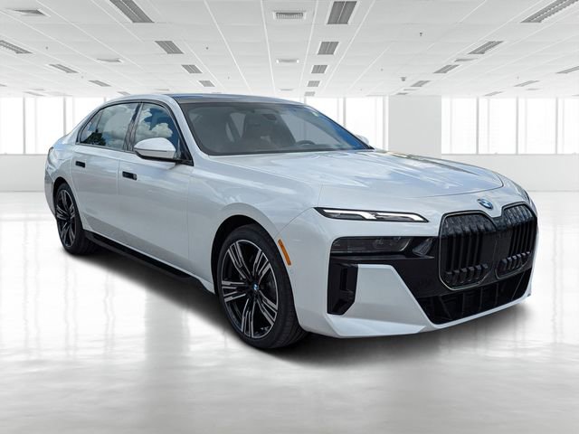 New 2025 BMW 760i xDrive