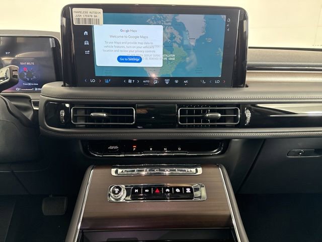 New 2025 Lincoln Aviator Reserve w/ Luxury Package image 11