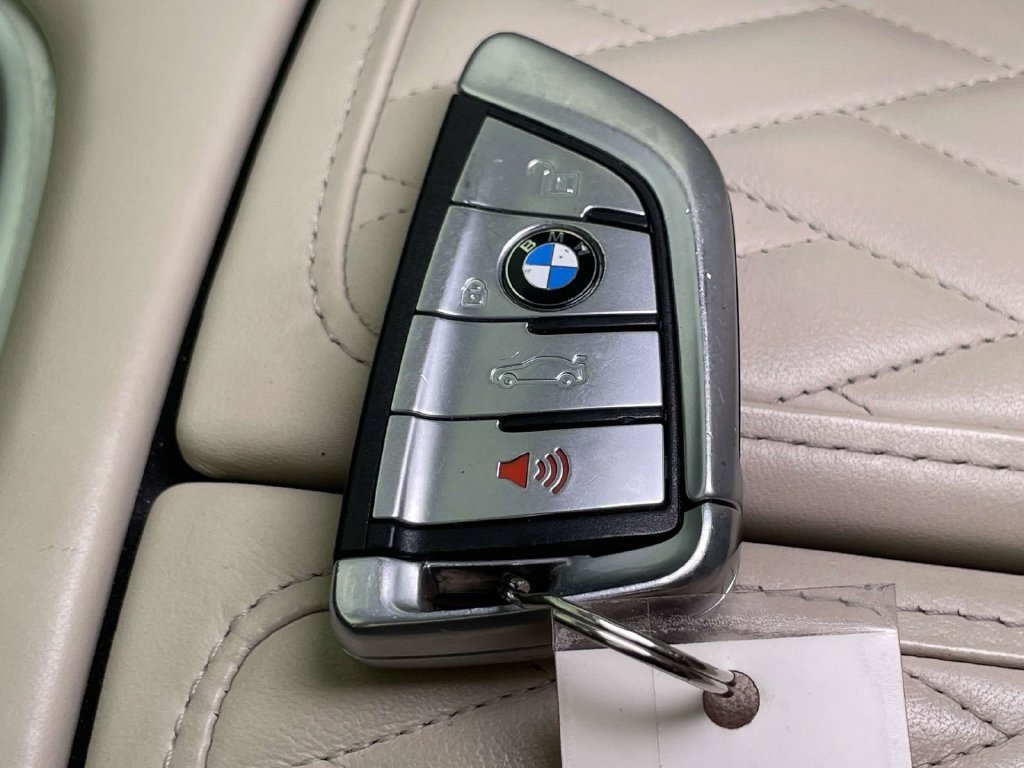 Used 2020 BMW ALPINA B7 xDrive w/ Luxury Rear Seating Package AWD/4WD image 43