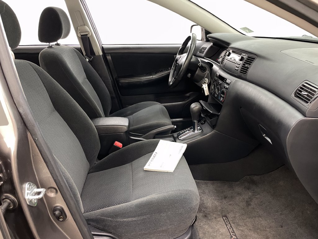 Used 2004 Toyota Corolla CE FWD image 29
