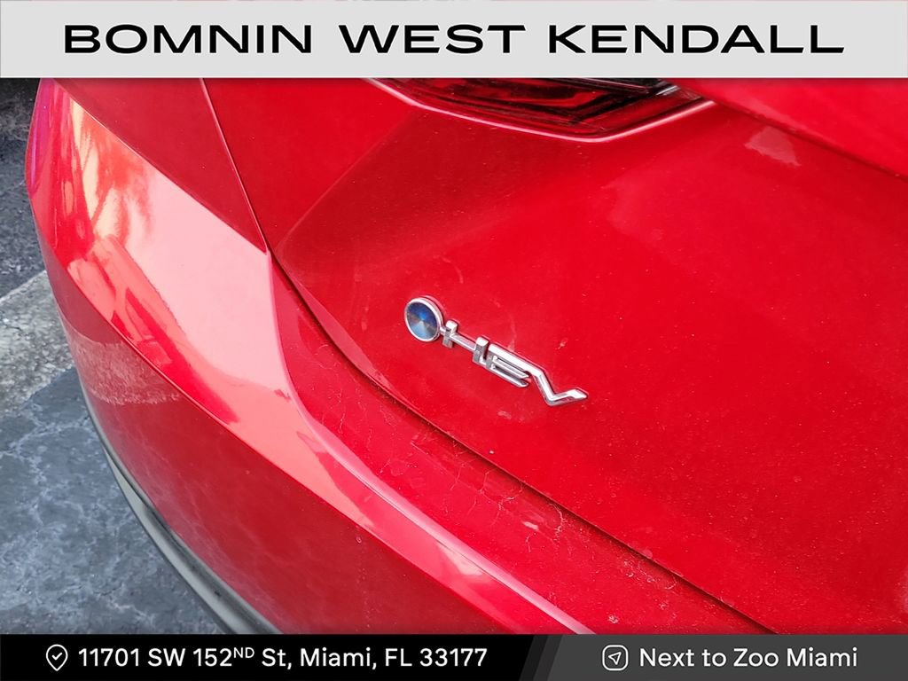 Used 2025 Toyota Camry LE image 6