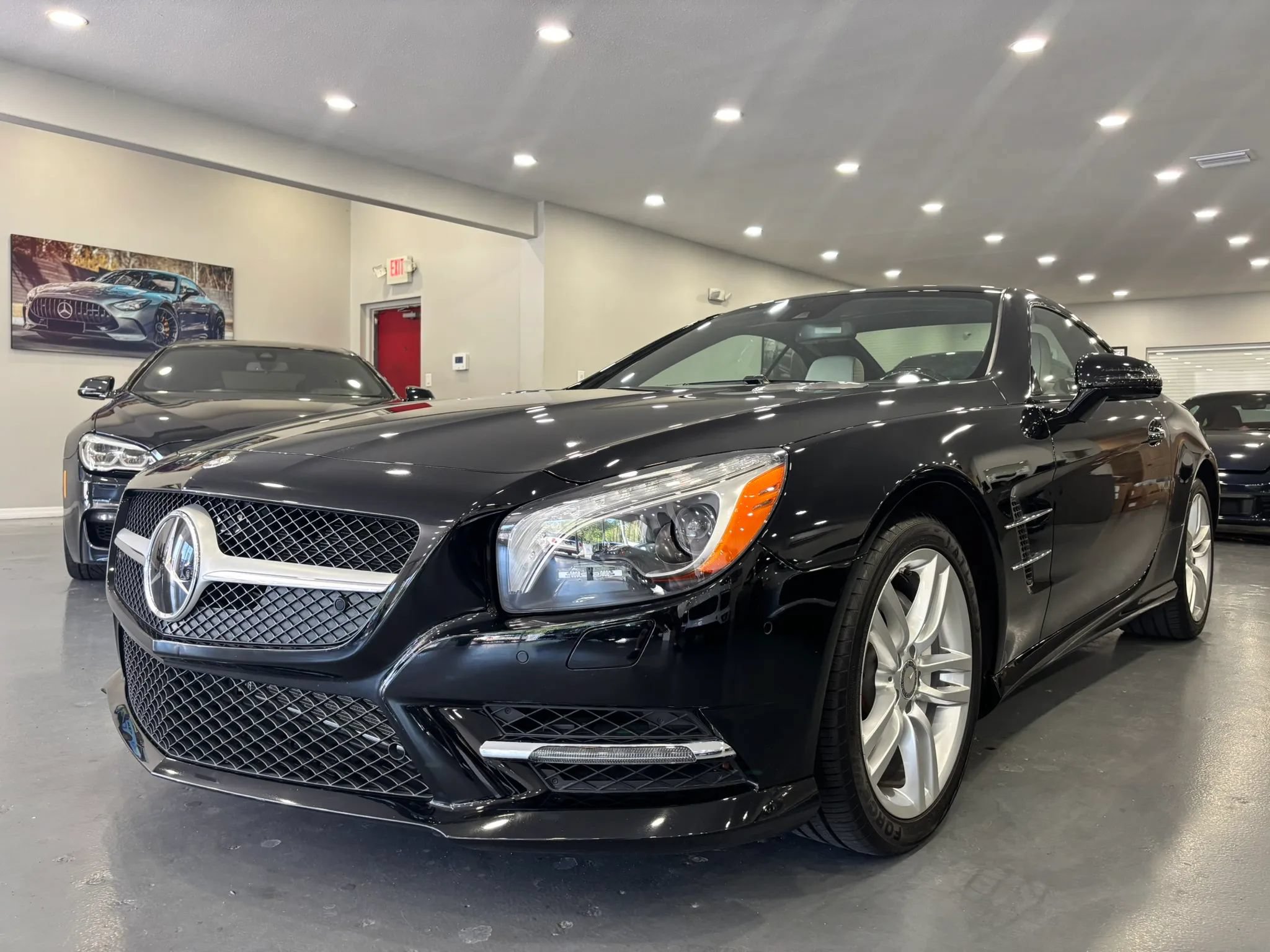 Used 2016 Mercedes-Benz SL 400 image 3