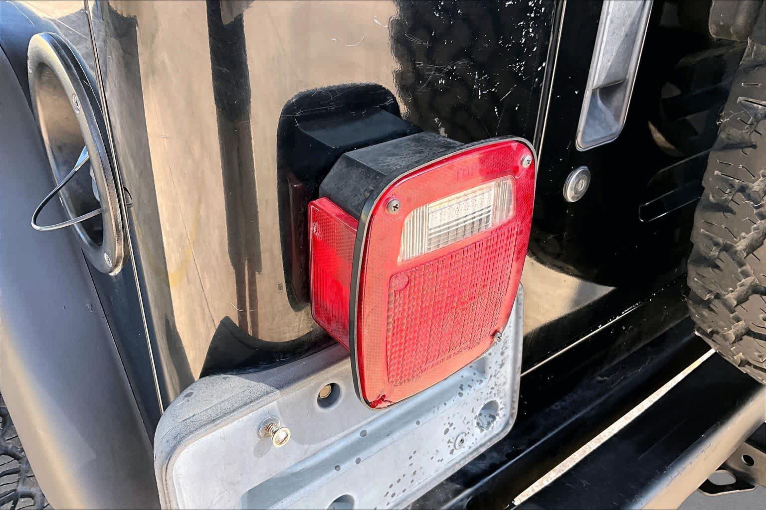 Used 2003 Jeep Wrangler X AWD/4WD image 28