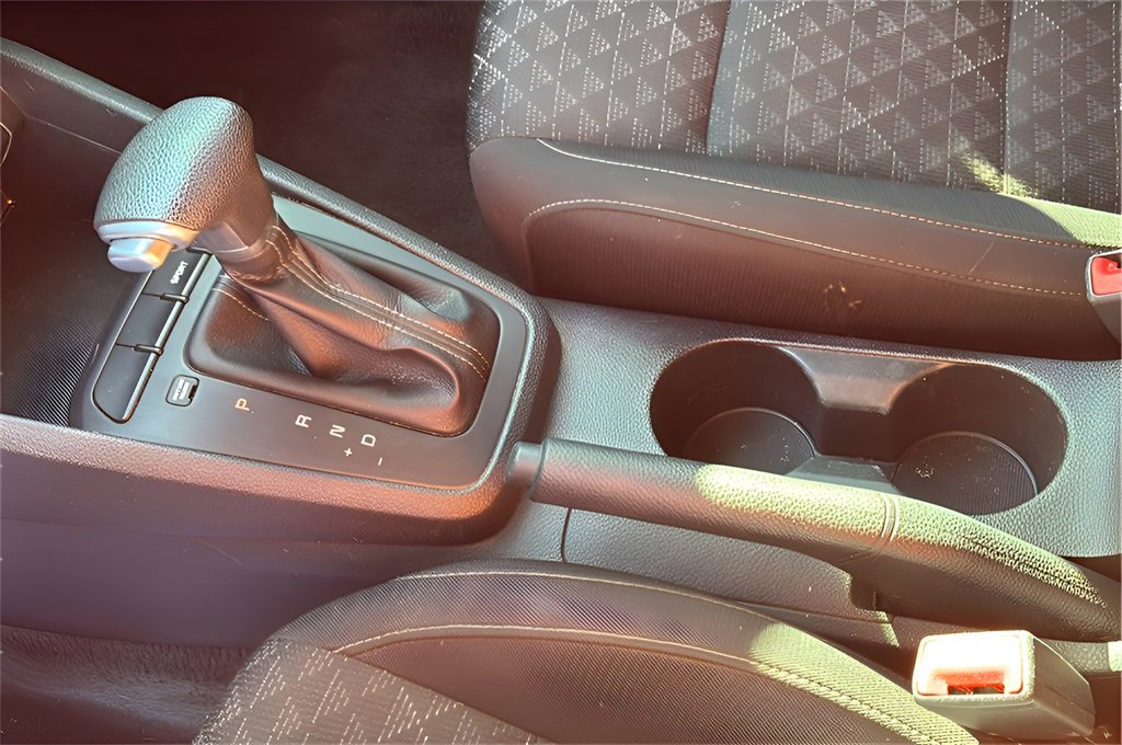 Used 2021 Kia Rio S image 17