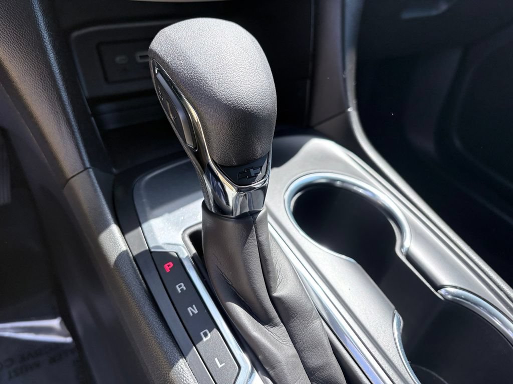 Used 2023 Chevrolet Equinox LS w/ LS Convenience Package FWD image 22