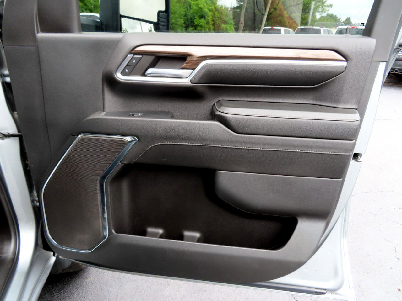 Used 2024 Chevrolet Silverado 2500 LT image 45