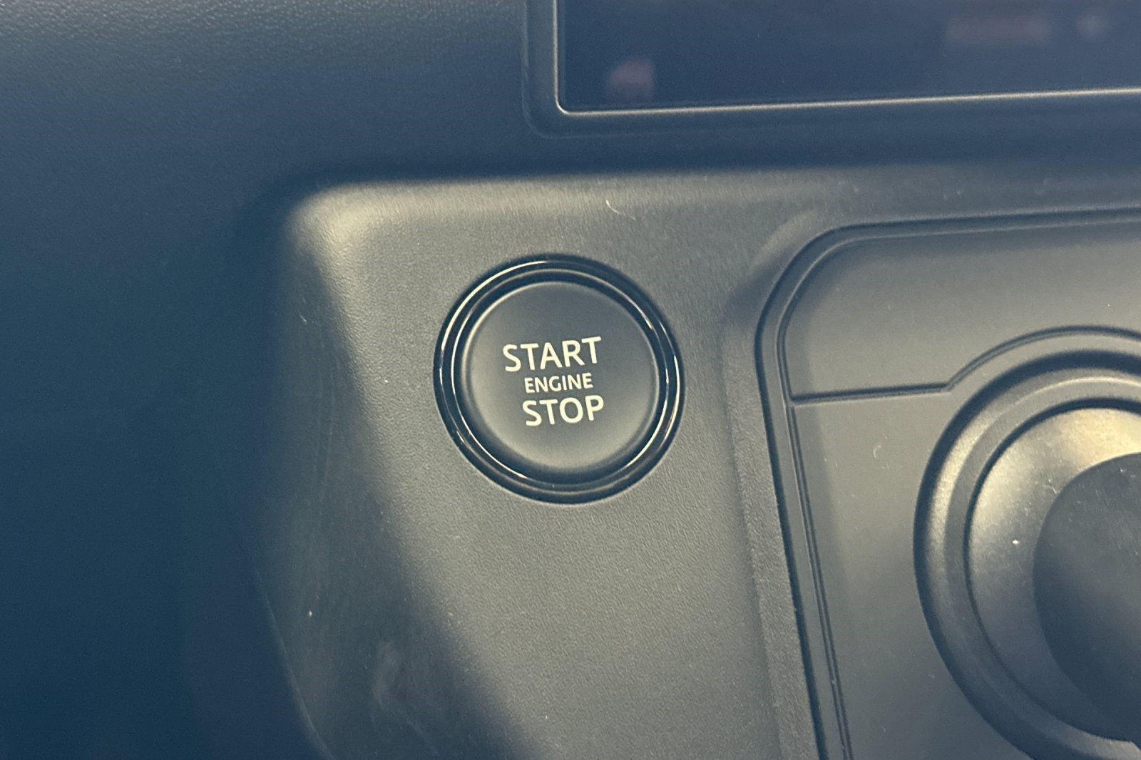 New 2026 Land Rover Defender 110 OCTA AWD/4WD image 15