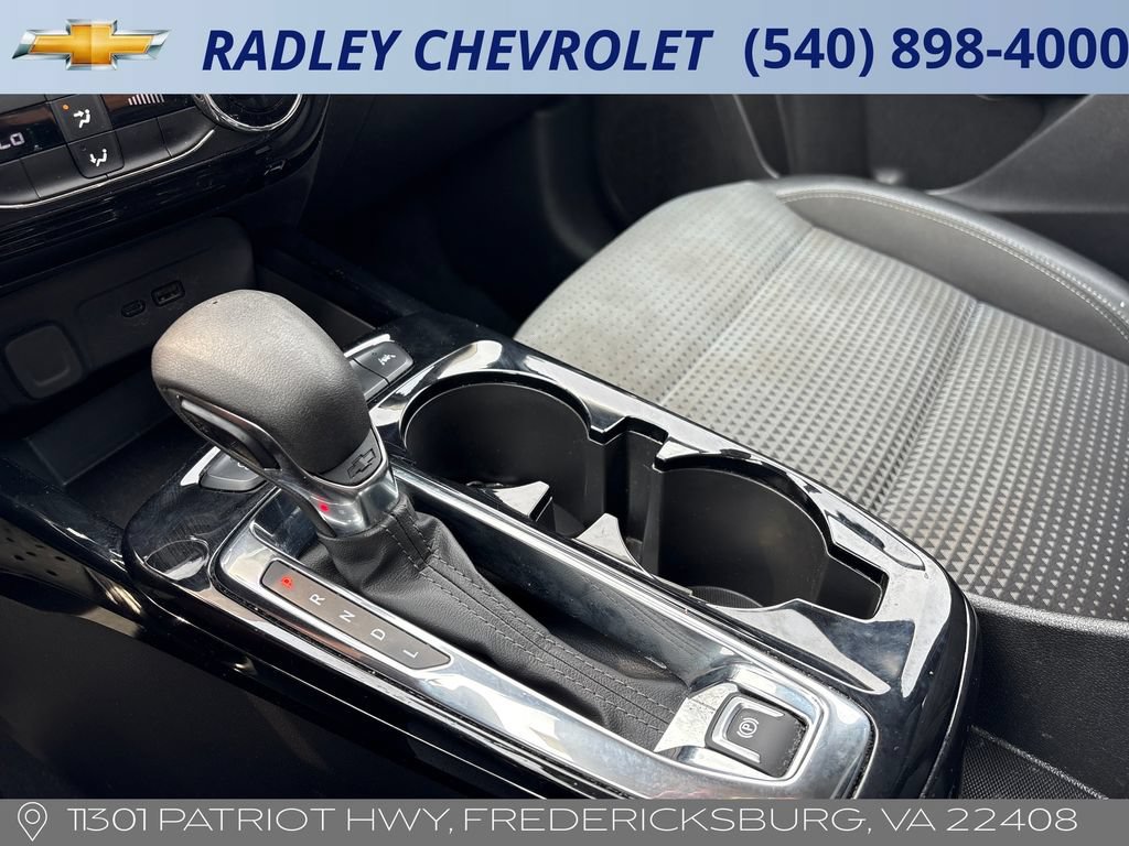 Certified 2025 Chevrolet Trax LT FWD image 11