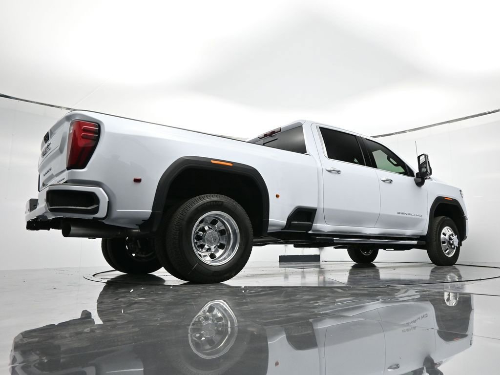 New 2026 GMC Sierra 3500 Denali w/ Technology Package image 40