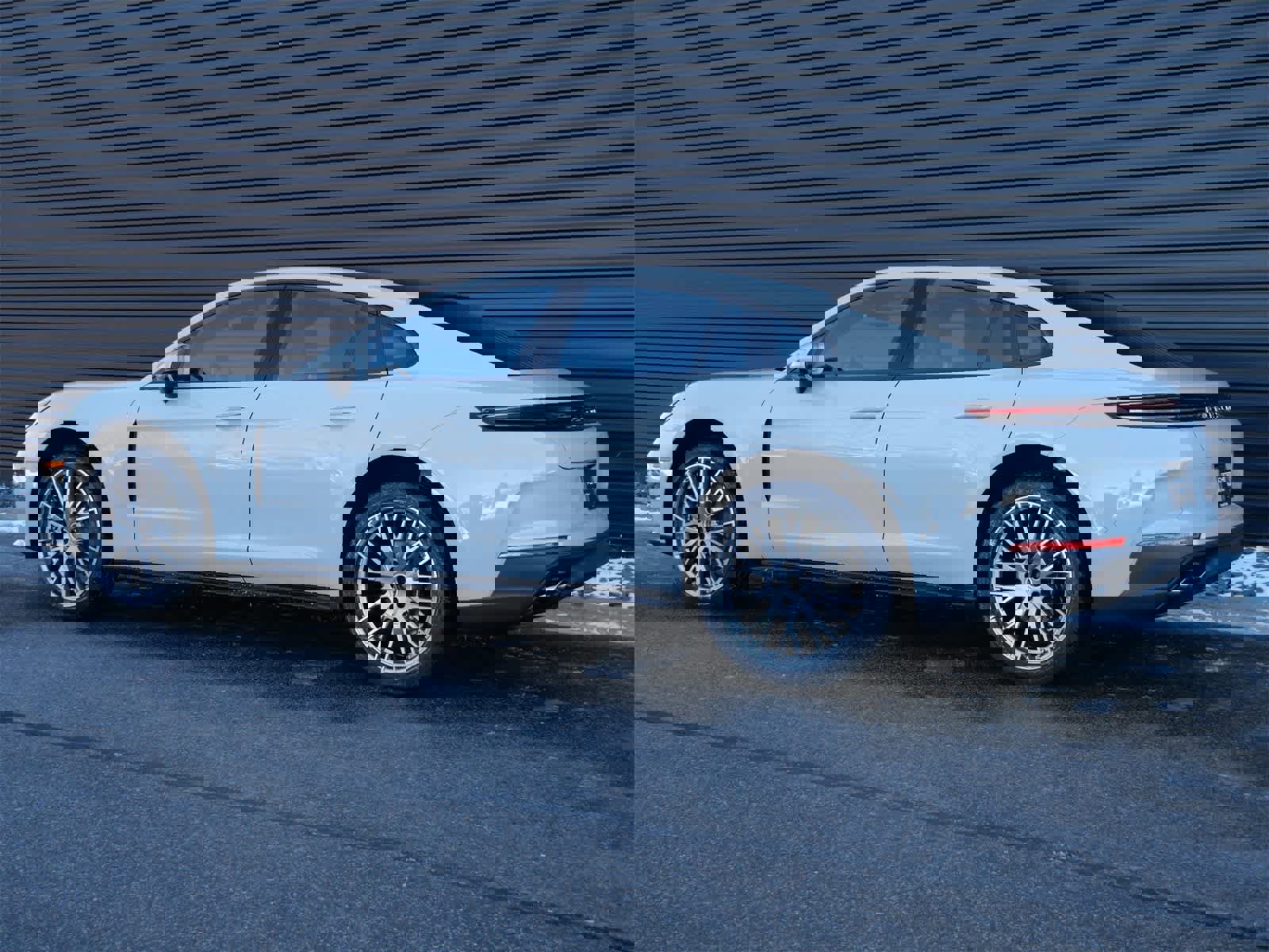 New 2026 Porsche Panamera 4 image 3