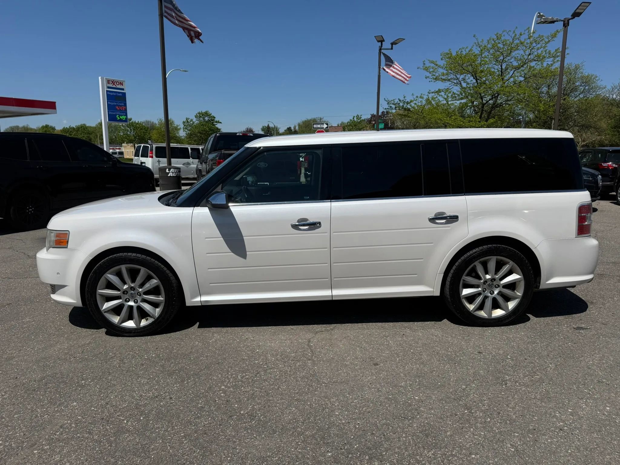 Used 2011 Ford Flex Limited w/ Rapid Spec Order Code AWD/4WD image 8