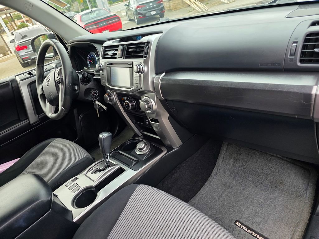 Used 2016 Toyota 4Runner SR5 w/ Convenience Package image 22