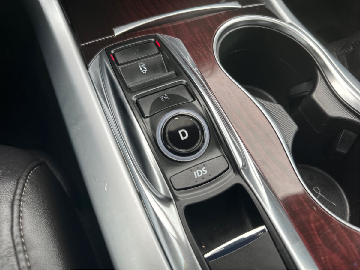 Used 2015 Acura TLX w/ Technology Package FWD image 28