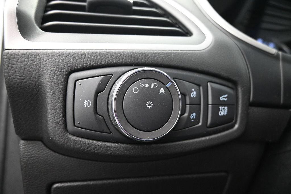 Used 2019 Ford Edge SEL w/ Equipment Group 201A AWD/4WD image 13