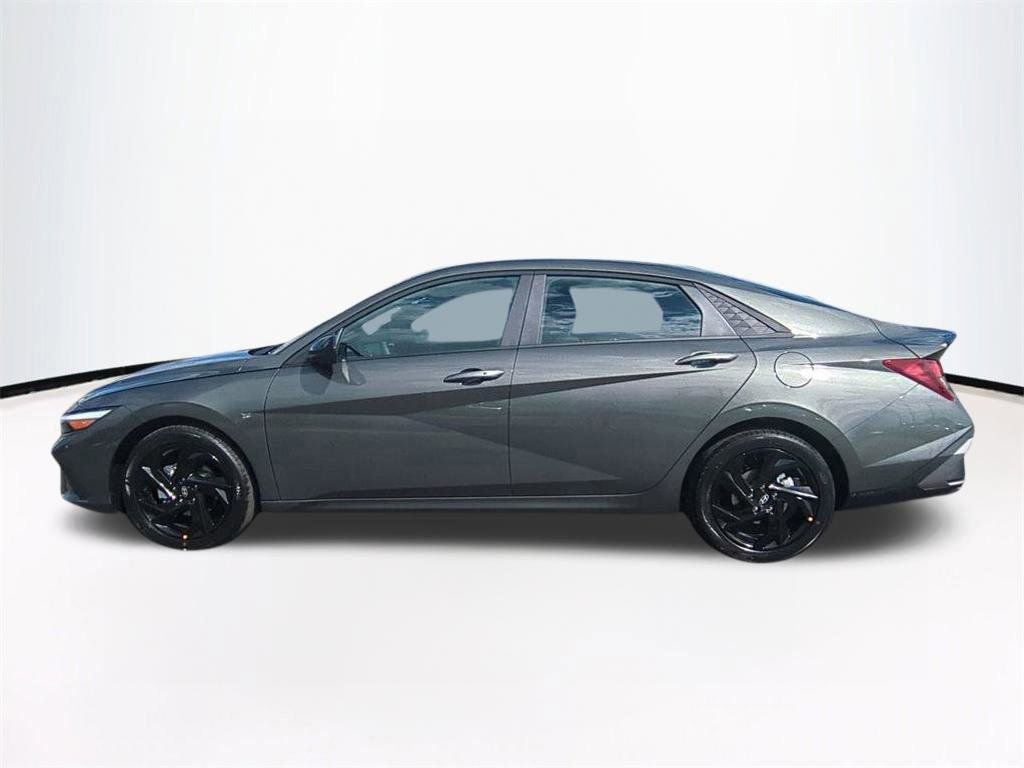 New 2026 Hyundai Elantra Sport image 8