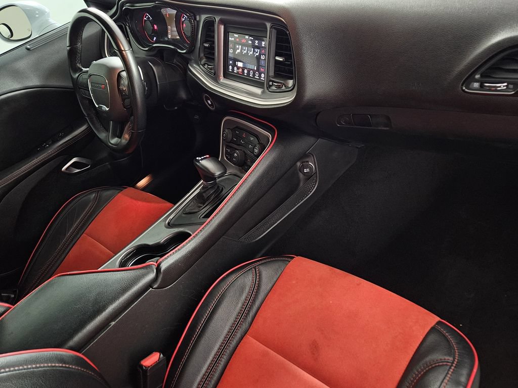 Used 2022 Dodge Challenger R/T w/ Blacktop Package RWD image 30