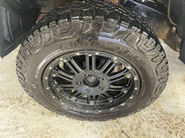 Used 2011 Toyota Tundra Limited w/ Memory Pkg AWD/4WD image 11