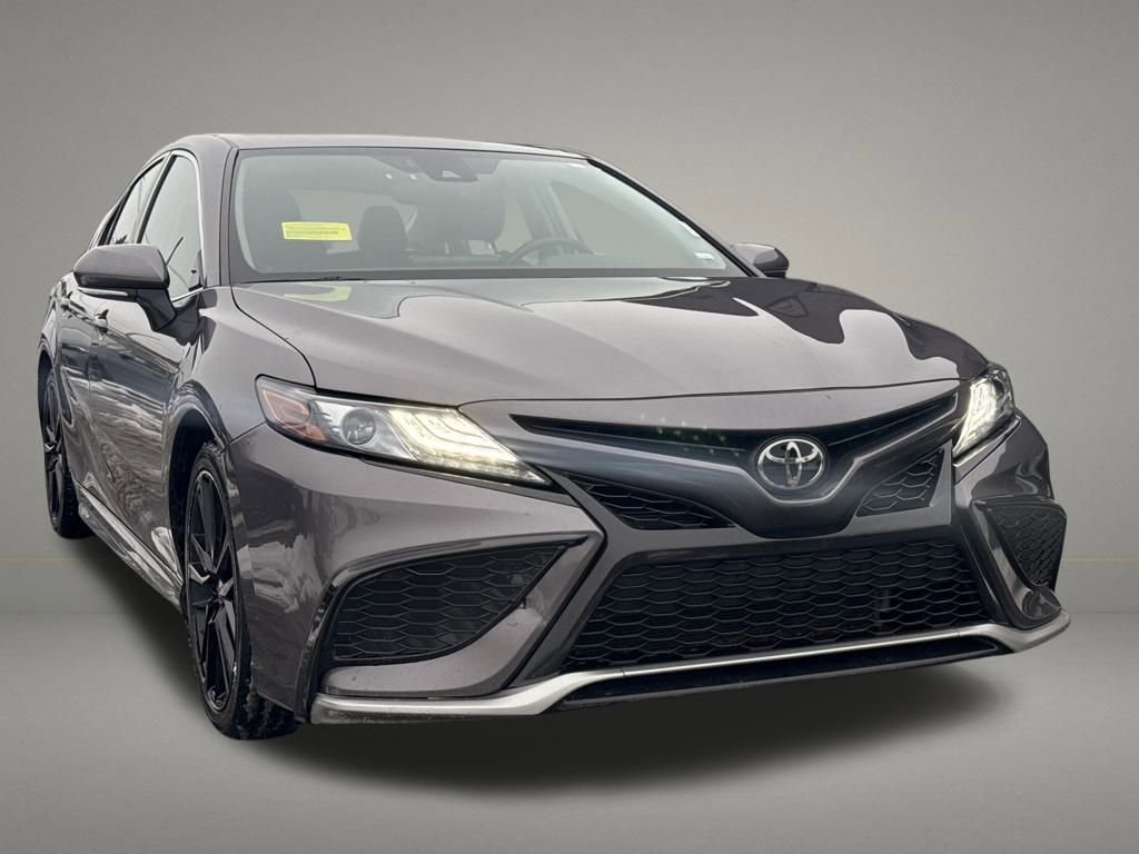 Used 2024 Toyota Camry XSE FWD image 9