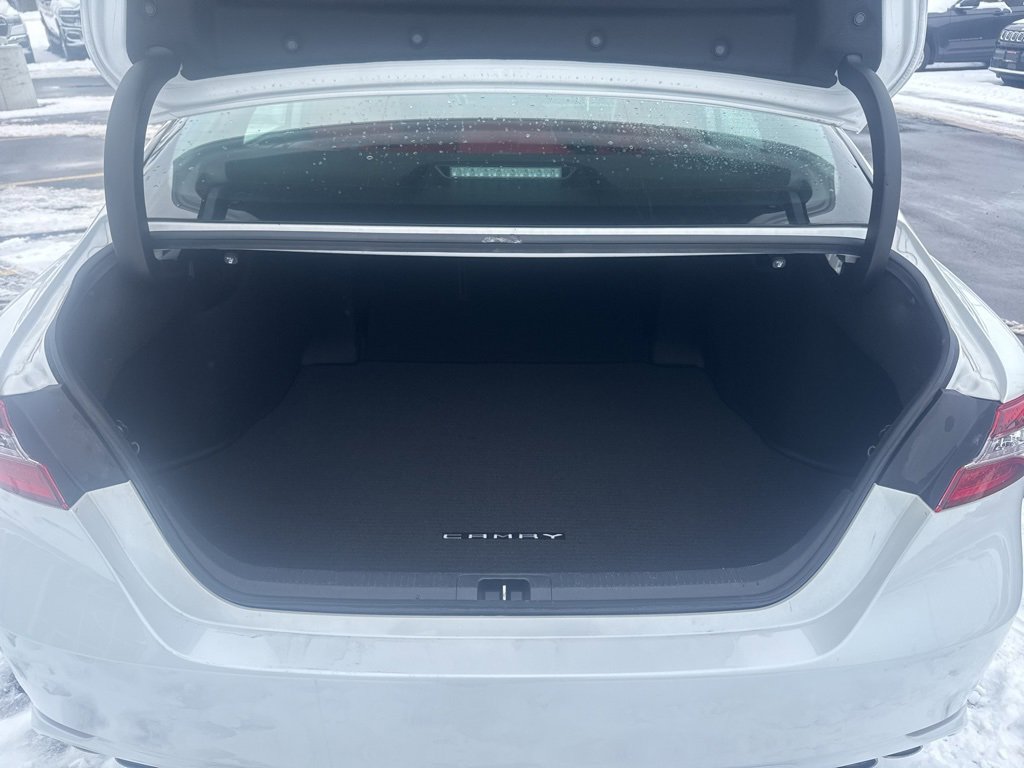 Used 2023 Toyota Camry XSE image 12