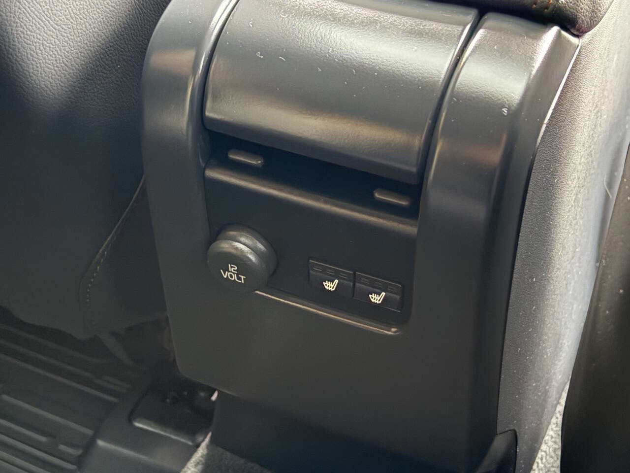 Used 2016 Volvo V60 T5 Cross Country Platinum w/ Climate Package image 19