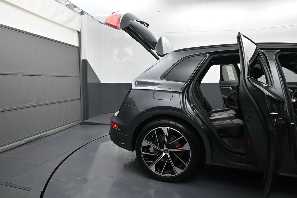Used 2021 Audi SQ5 Prestige w/ Prestige Package AWD/4WD image 10