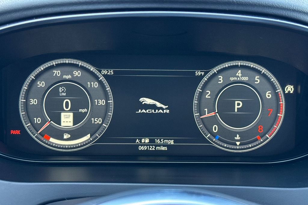 Used 2020 Jaguar E-PACE SE image 28