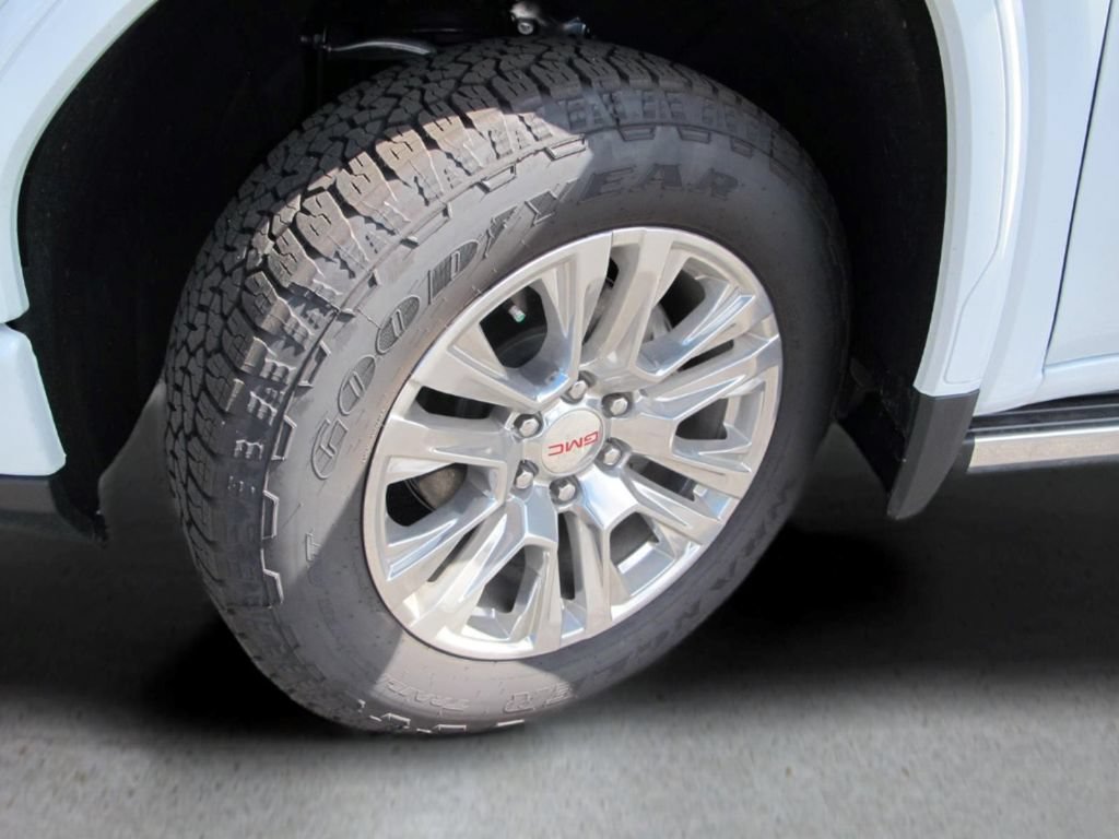 Used 2026 GMC Sierra 1500 Denali w/ Technology Package AWD/4WD image 25