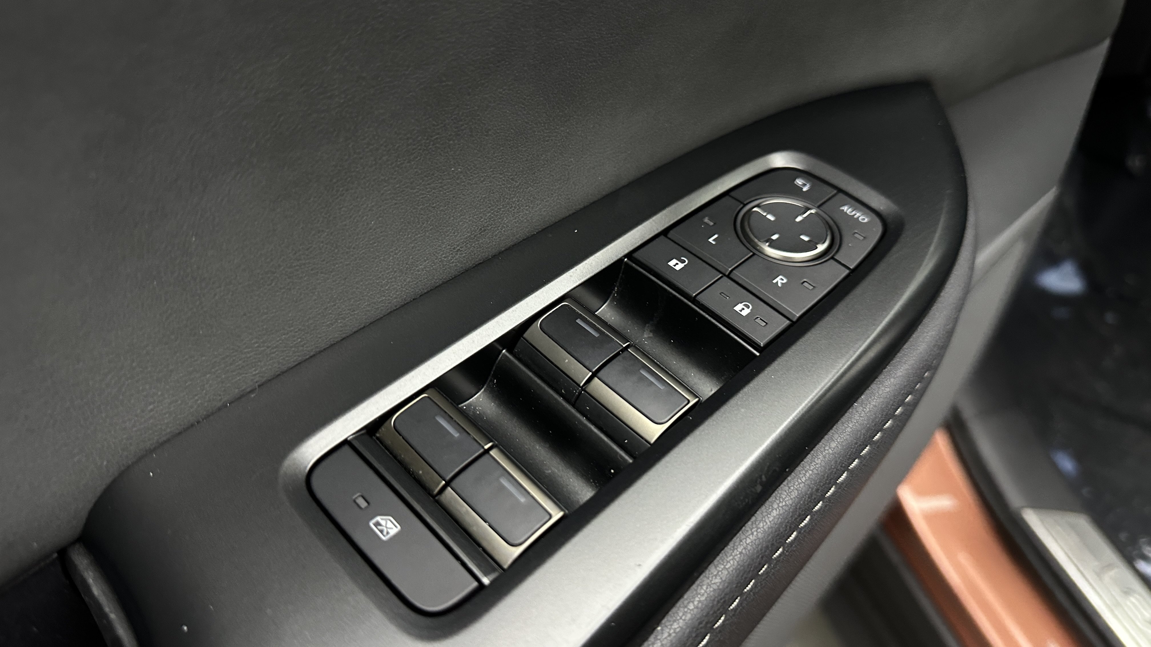 Used 2025 Lexus RZ 300e w/ Accessory Package (Z2) FWD image 12