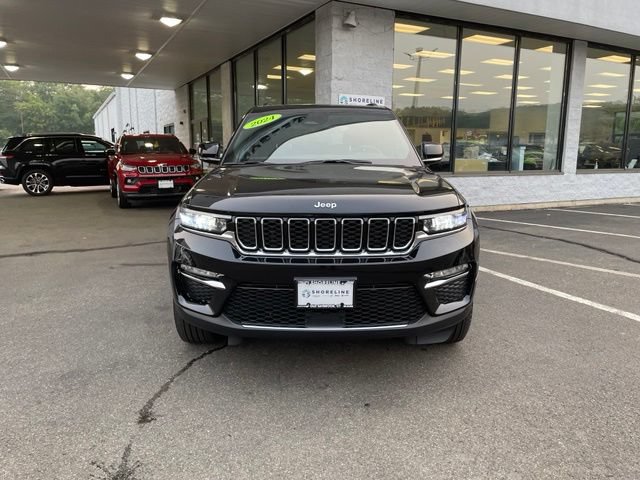 Used 2024 Jeep Grand Cherokee Limited AWD/4WD image 2