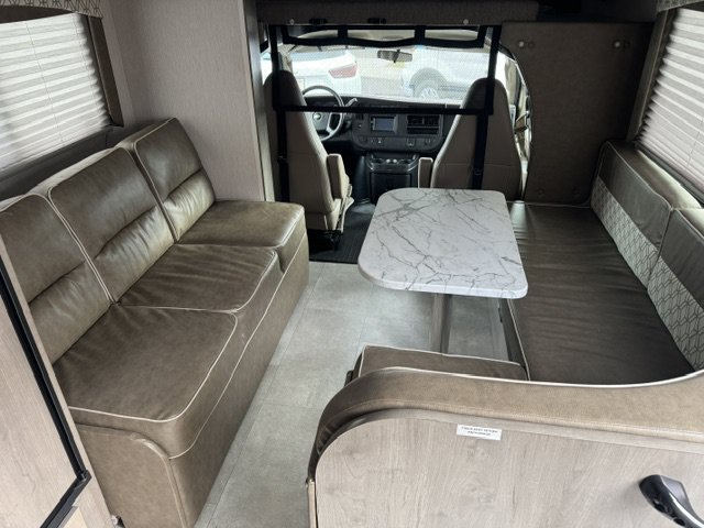 Used 2019 Chevrolet Express 4500 w/ RV Package RWD image 8