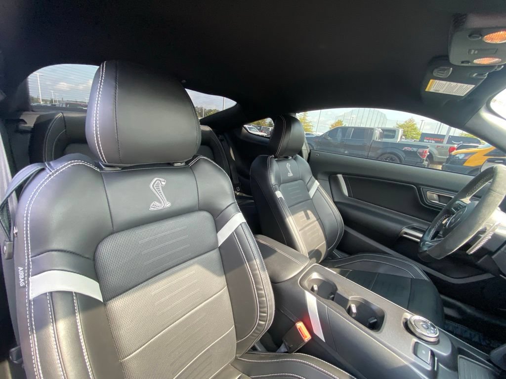 Used 2021 Ford Mustang Shelby GT500 w/ Technology Package RWD image 29