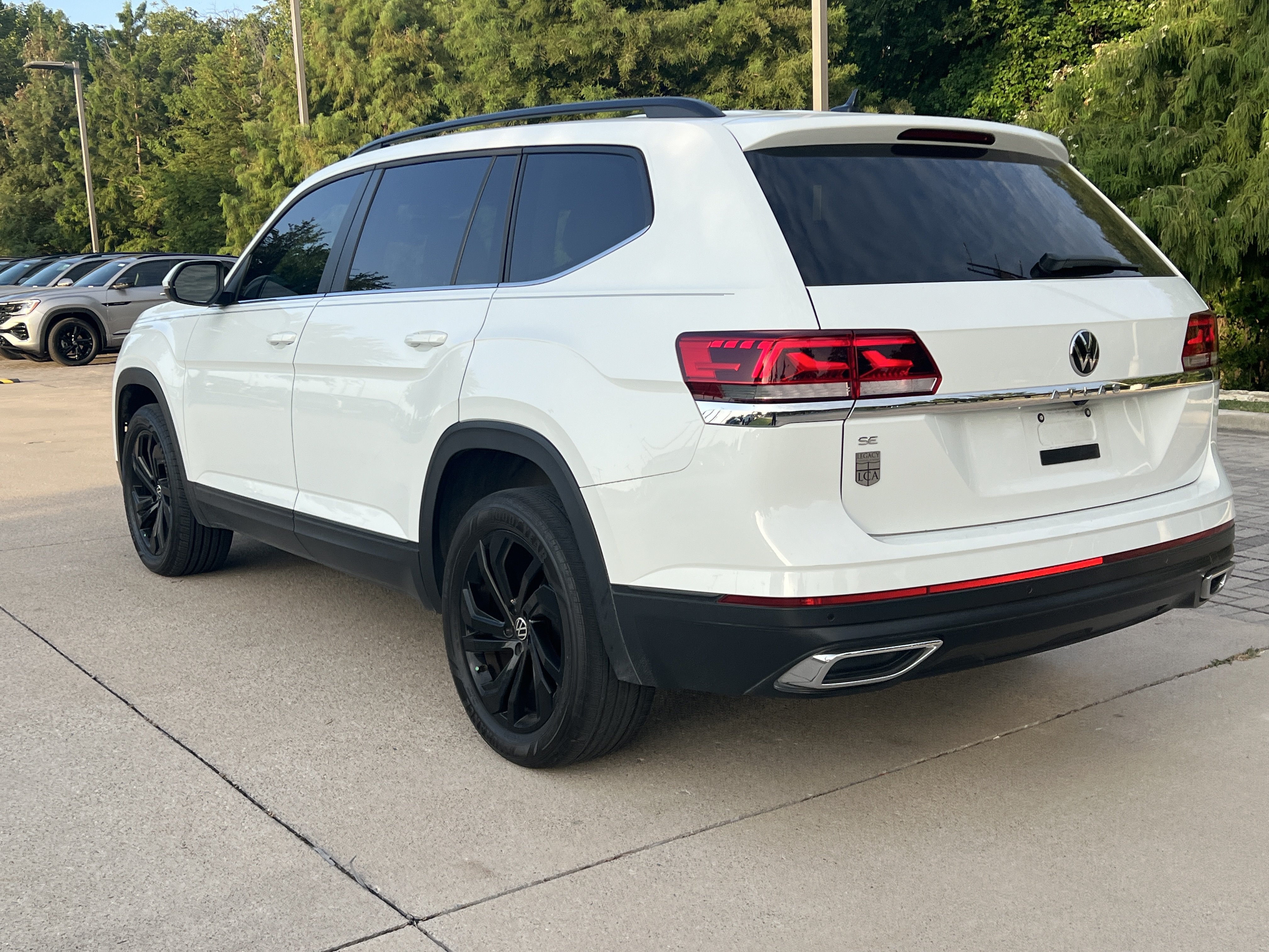 Certified 2023 Volkswagen Atlas SE w/ Panoramic Sunroof Package FWD image 7