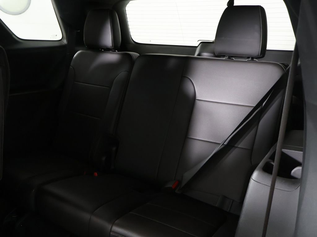 Used 2023 Chevrolet Traverse Premier AWD/4WD image 38