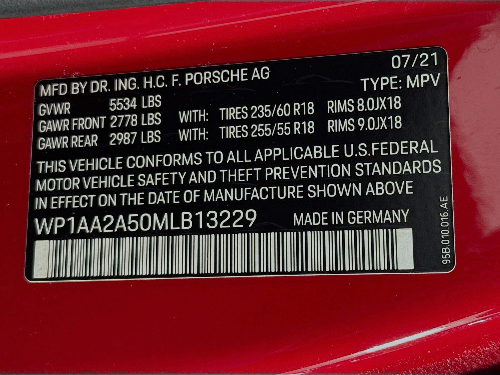 Used 2021 Porsche Macan image 38