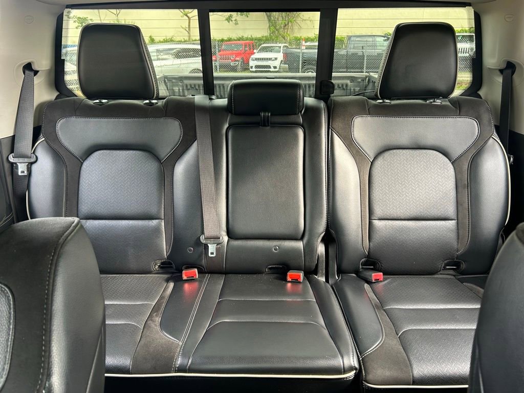 Used 2022 RAM 1500 Laramie AWD/4WD image 14