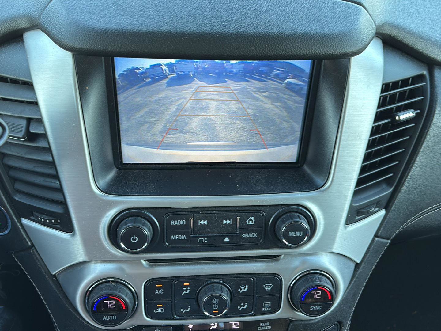 Used 2018 GMC Yukon SLT w/ HD Trailering Package image 22