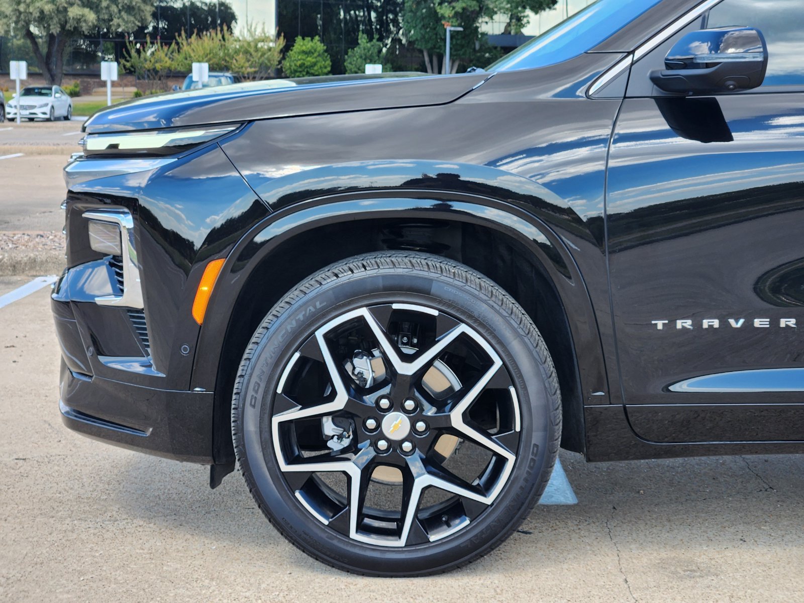 Used 2026 Chevrolet Traverse High Country w/ LPO, Floor Liner Package FWD image 17