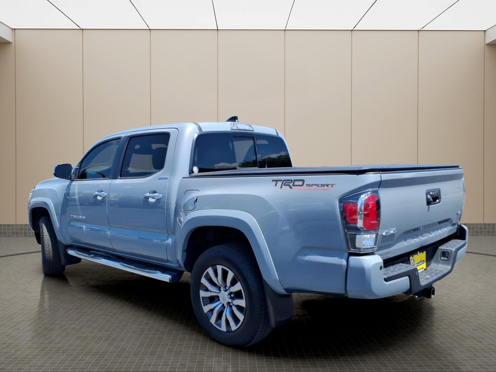 Used 2021 Toyota Tacoma Limited AWD/4WD image 9