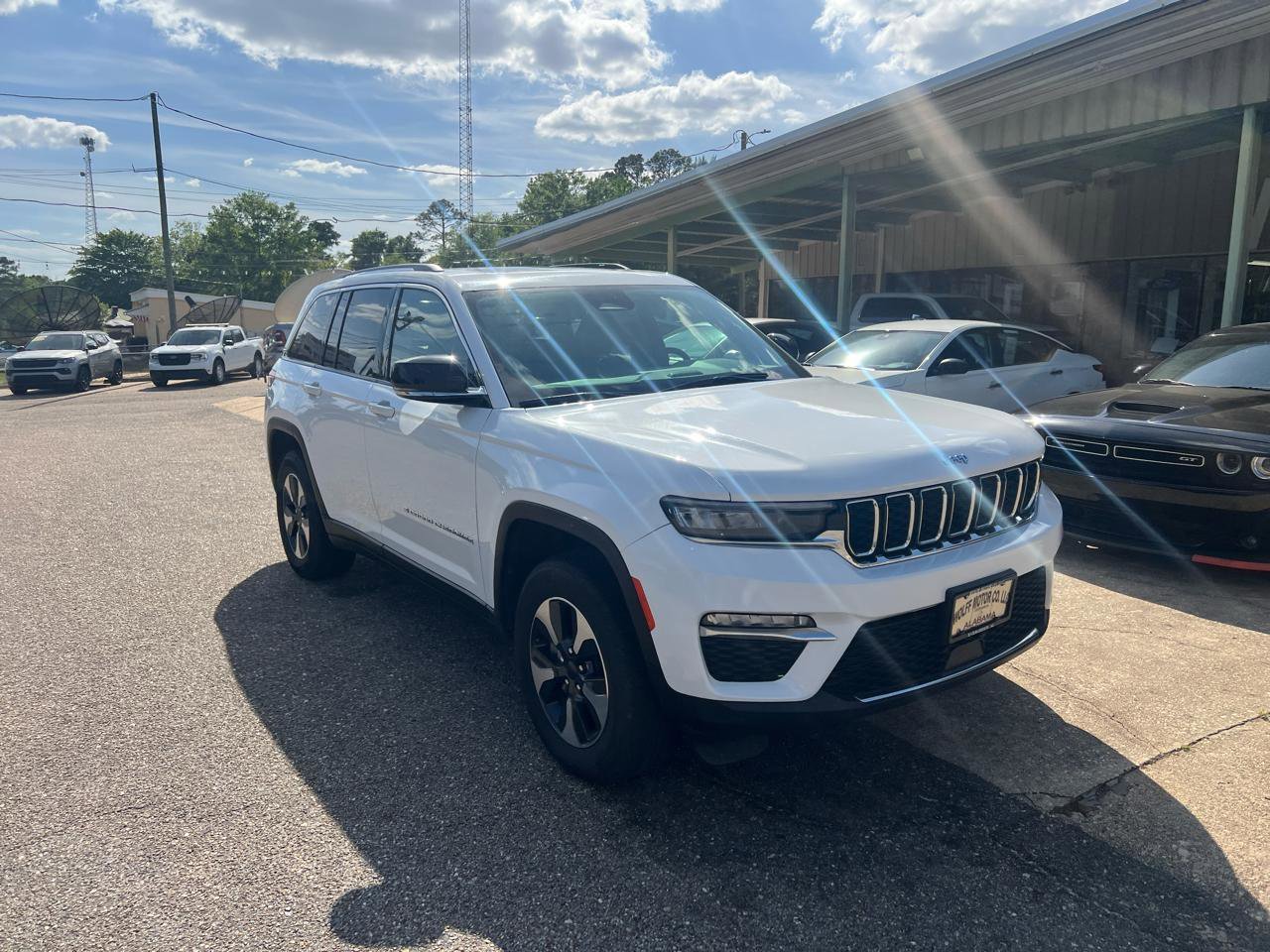 Used 2024 Jeep Grand Cherokee Limited 4xe image 4