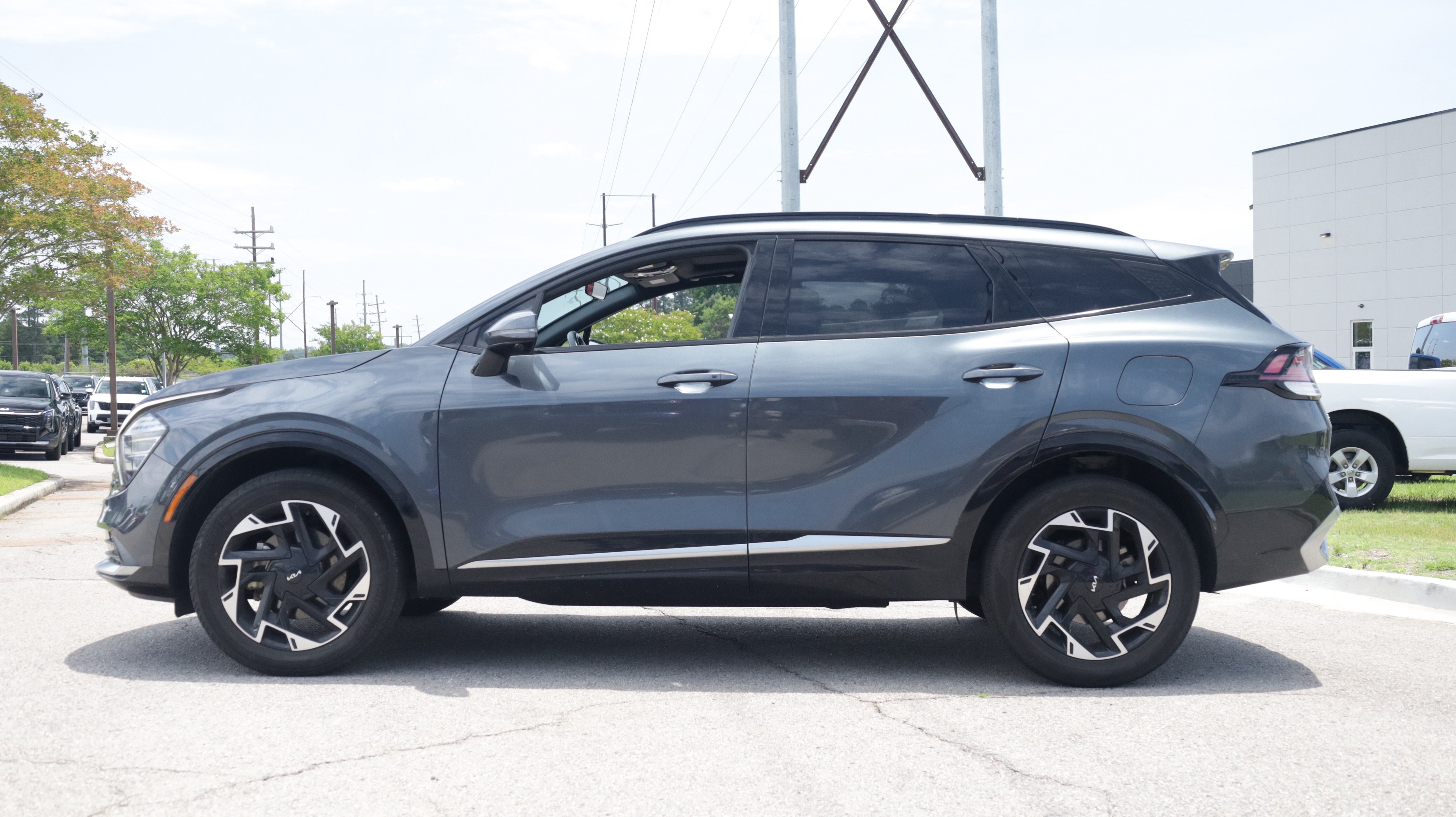 Used 2023 Kia Sportage SX AWD/4WD image 3