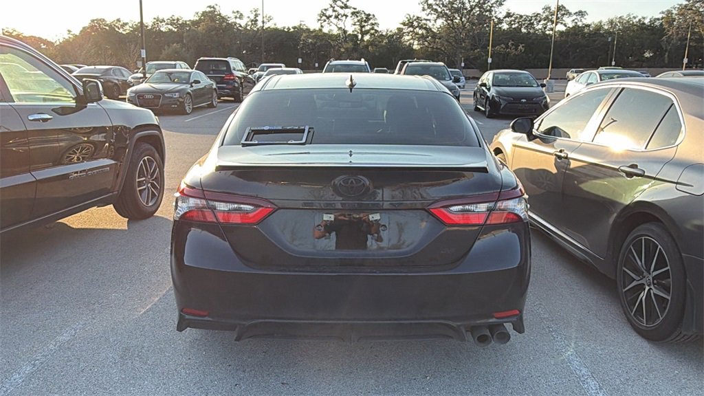 Used 2023 Toyota Camry SE image 6
