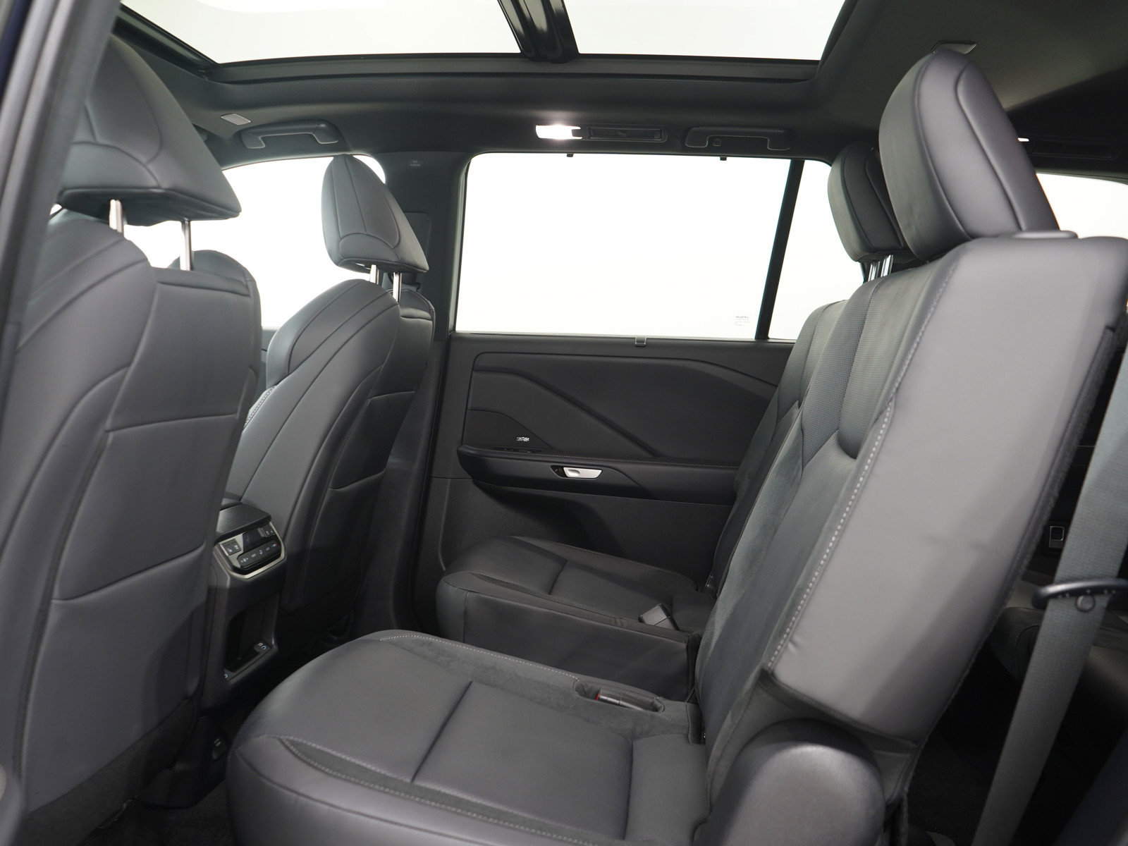 Used 2024 Lexus TX 500h AWD image 21