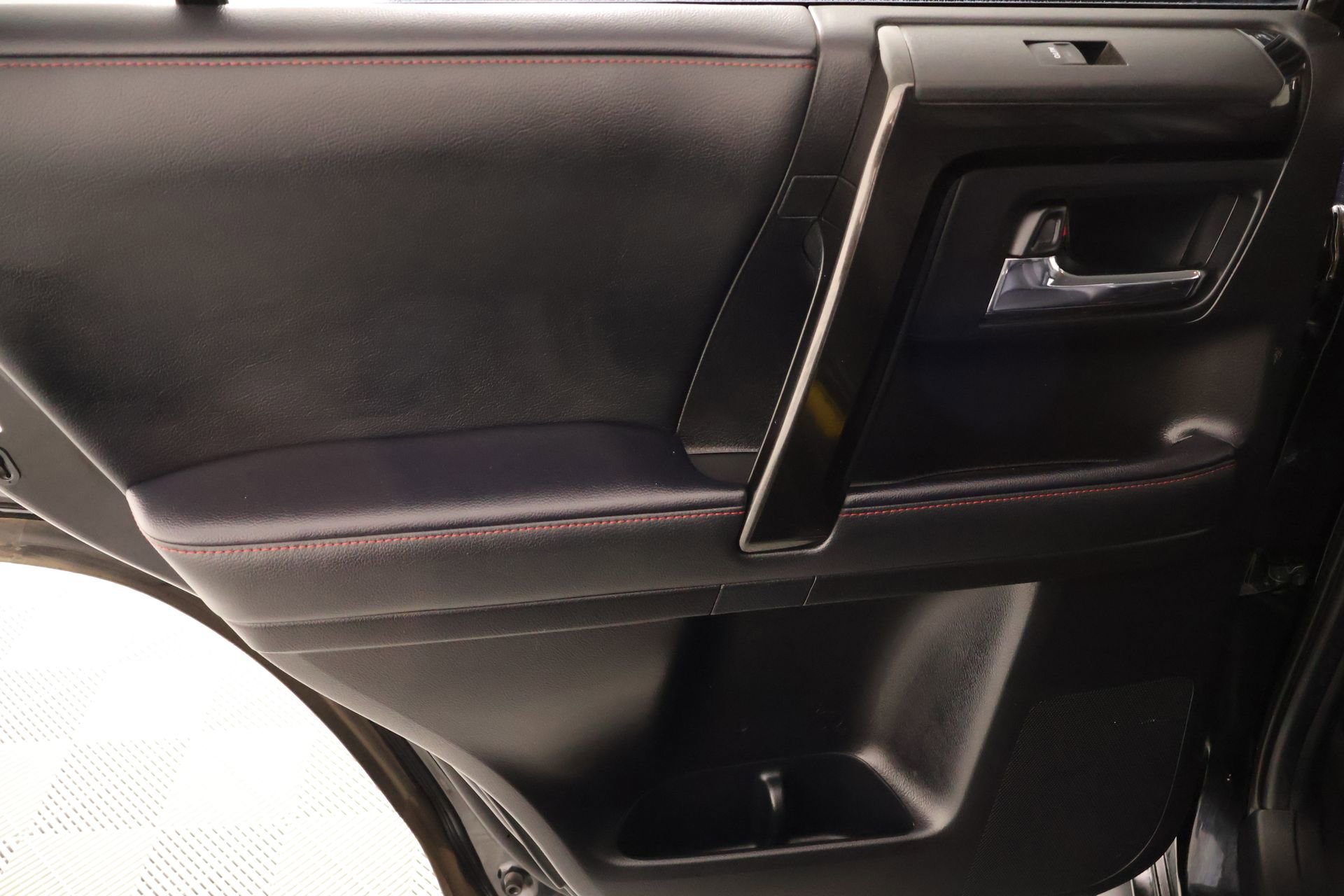 Used 2021 Toyota 4Runner Venture w/ Moonroof Package image 19