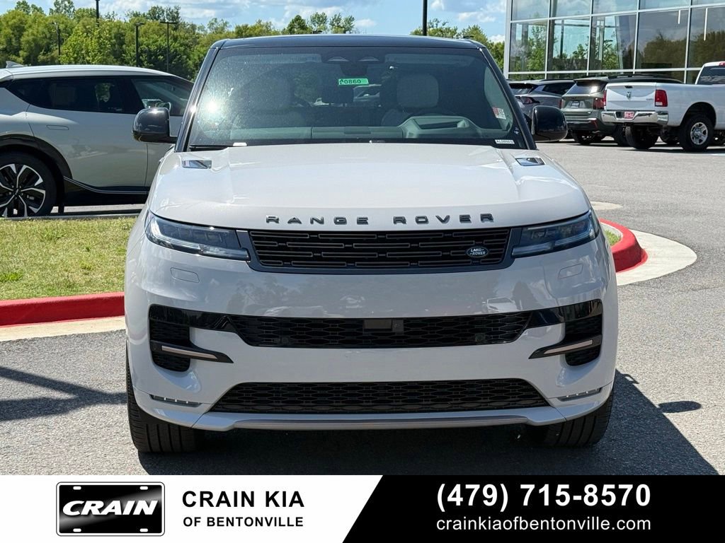 Used 2025 Land Rover Range Rover Sport Dynamic SE AWD/4WD image 2